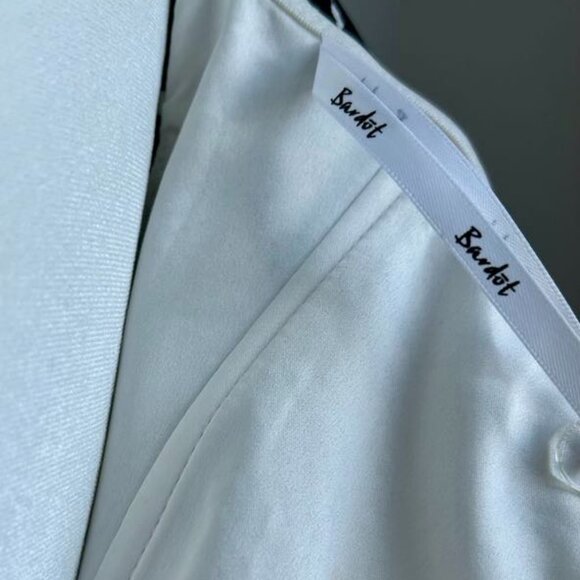 Bardot Cream & Black Sculpted Dress with Boning and Front Slit – US 6 - Picture 7 of 7